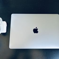 13 Inch MacBook Air 💻 Apple M1 