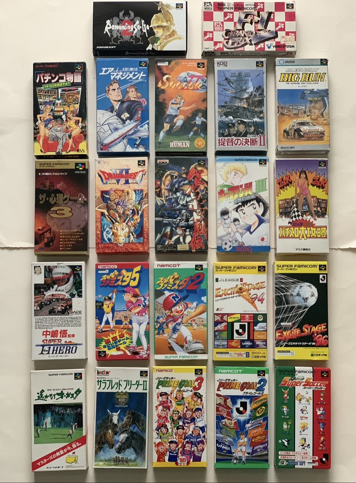 22 Nintendo Super Famicom games + controller