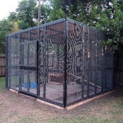 Large Encloser/cage 