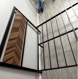 Full size bed