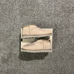 UGG Classic Ultra Mini Boot Chestnut Size 9W