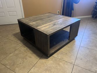 Coffee table on wheels