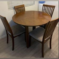 4 chair round dining table