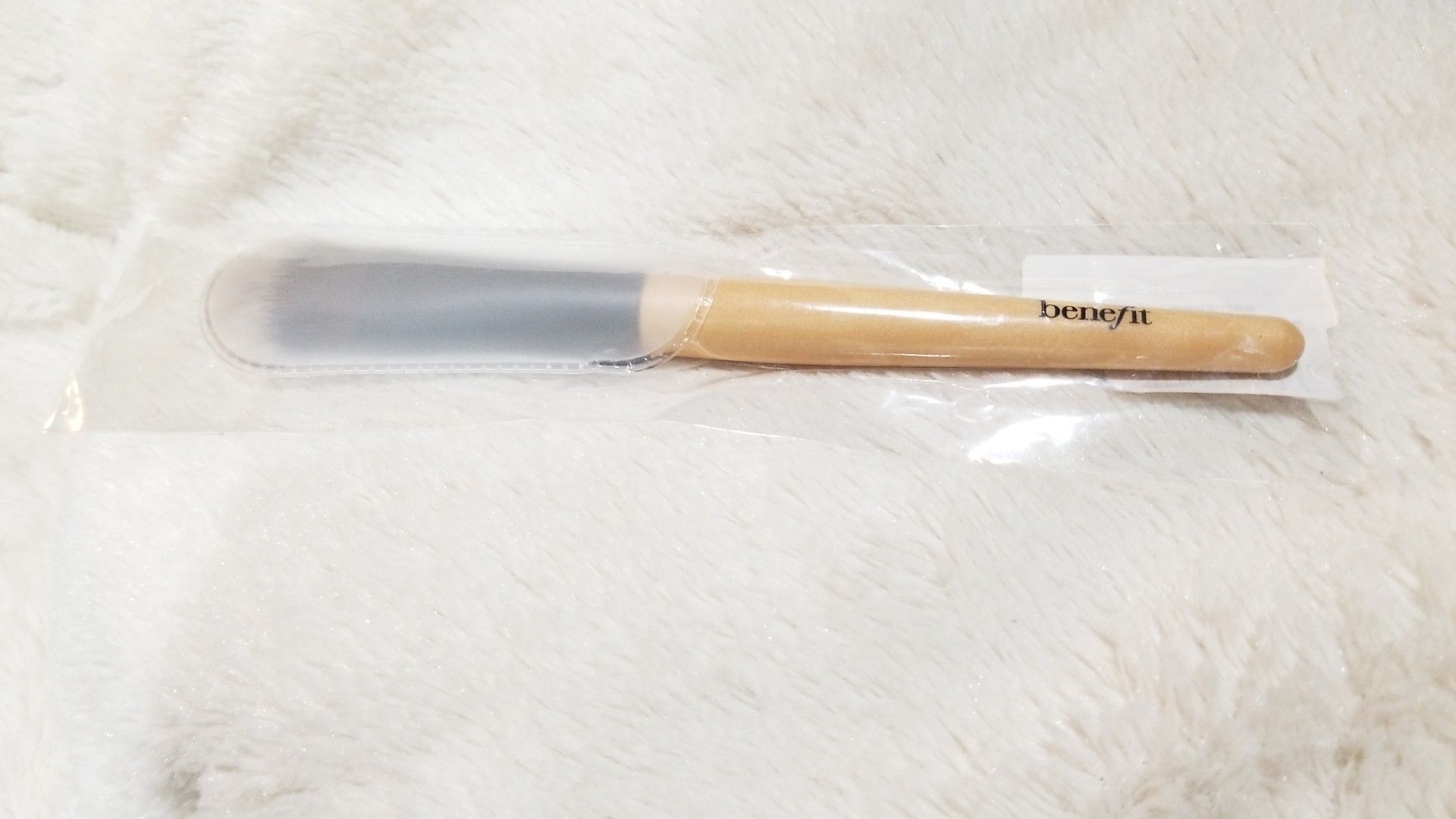Benefit cosmetics foundation brush