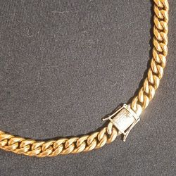 18k Gold Cuban 