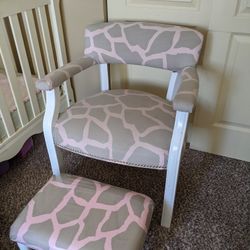 Chair With Ottoman