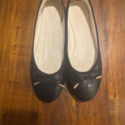Danskin Woman’s Black Flats With Now Size 9 With Box   No Returns Local Purchase Cash Only