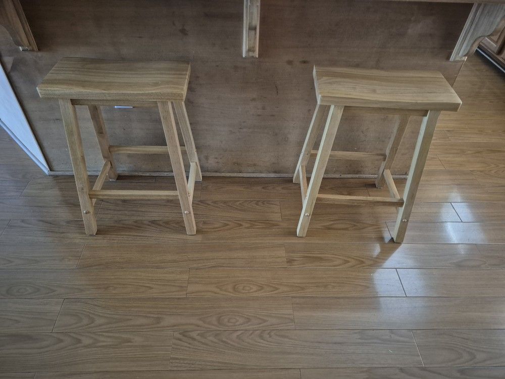 Saddle Bar Stools
