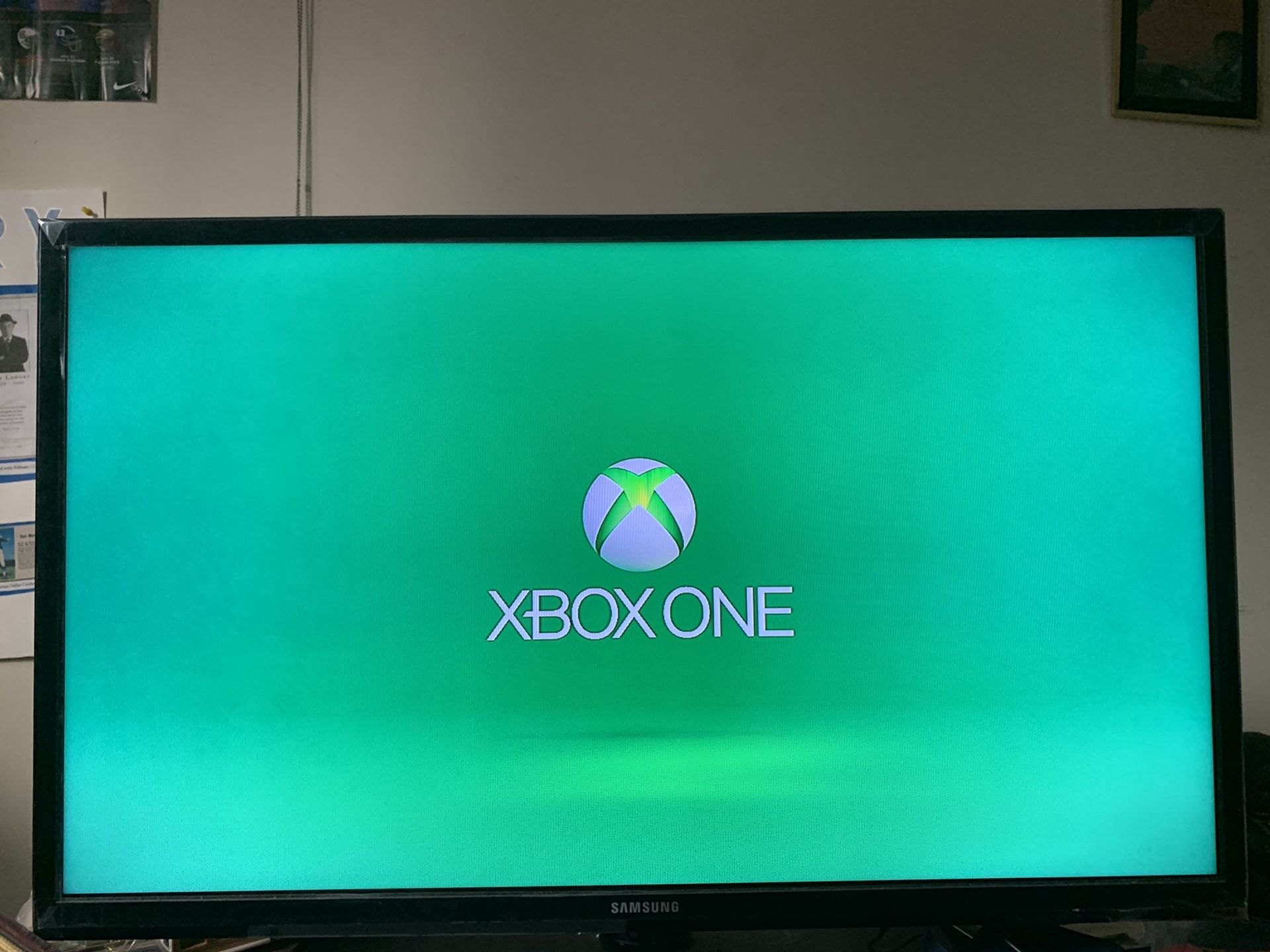 Samsung 32” TV (price negotiable)