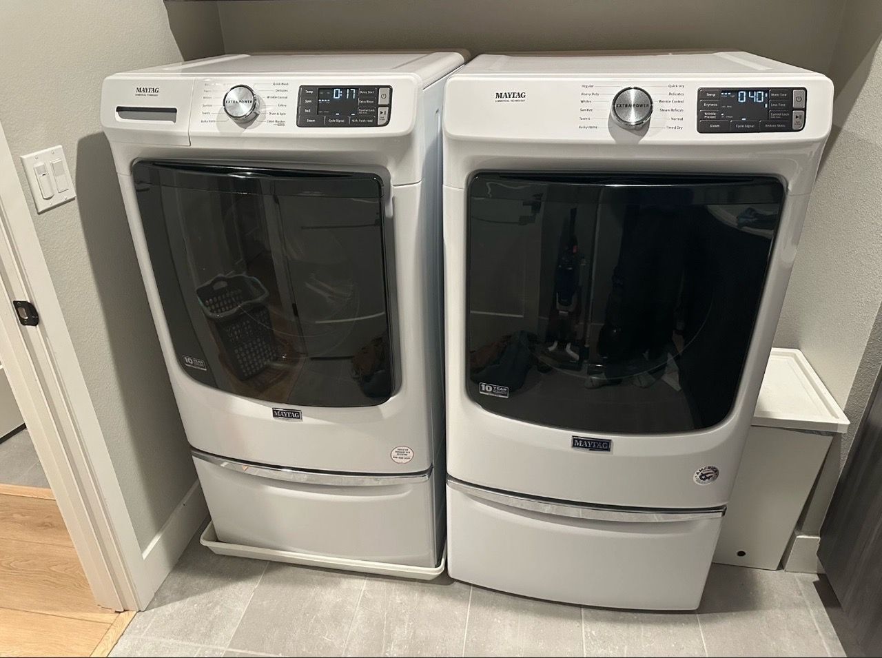 Normal Chula Maytag washer and electric dryer for Sale in Chula Vista, CA - OfferUp