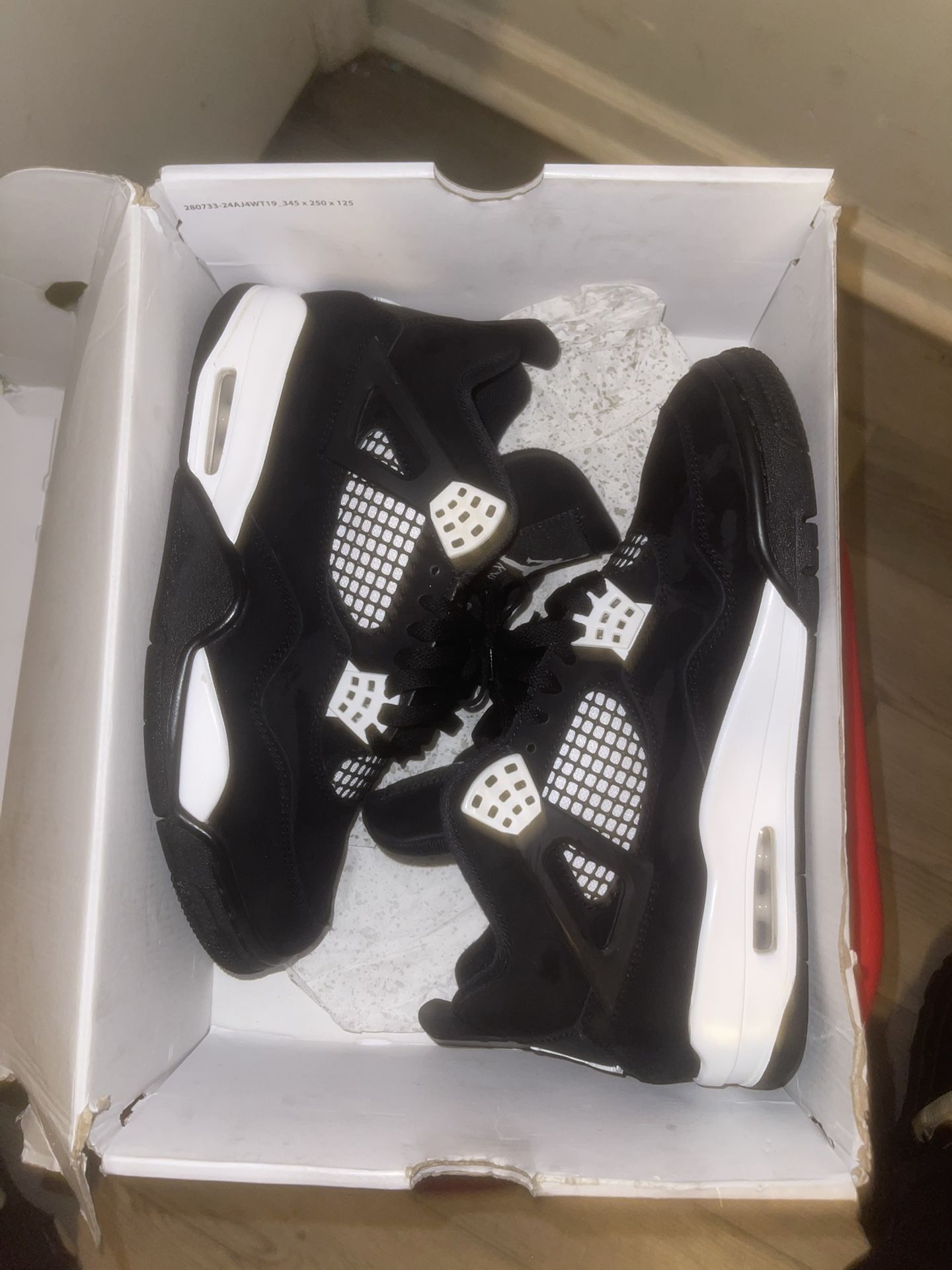 jordan 4 white thunders