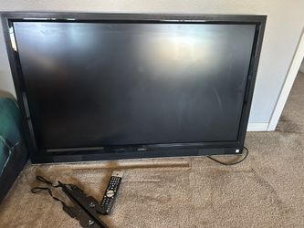 47 Inch Vizio TV 