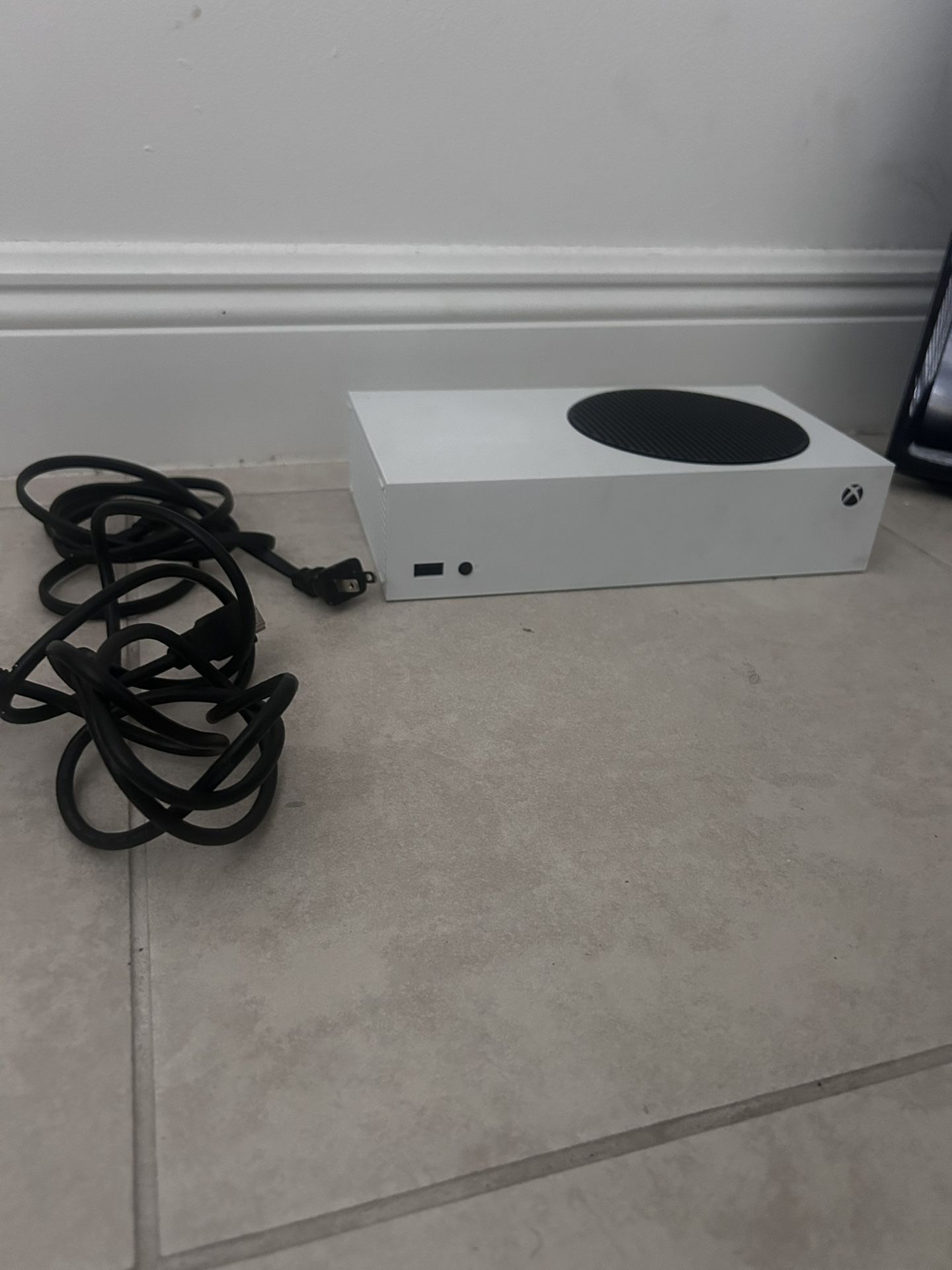 Xbox series s with controller