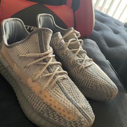 Yeezy 350 Grey 