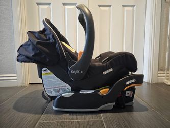 Chicco KeyFit 30 Infant Car Seat and Base | Rear-Facing Seat for Infants 4-30 lbs.| Infant Head and Body Support | Compatible with Chicco Strollers