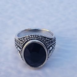 Antique Silver Stone Vintage Jewelry Rings For Men and Women Color silver and  Black Size  8.5