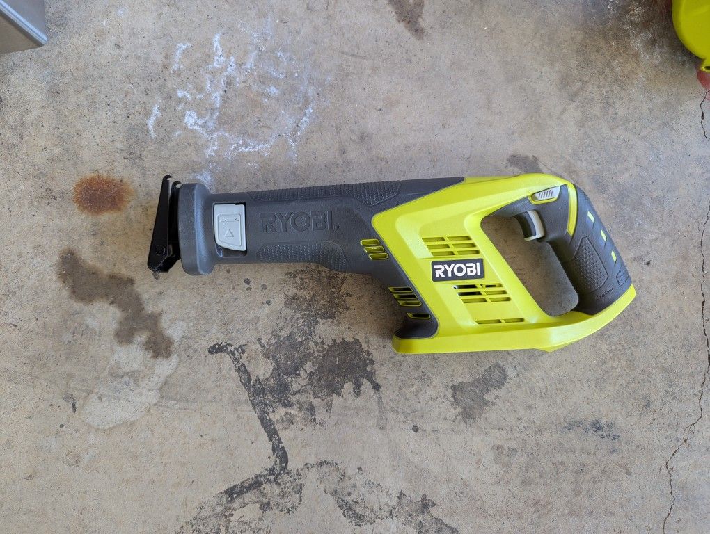 RYOBI ONE+ 18V Cordless Reciprocating Saw (Tool Only), PCL515B