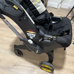 Doona Stroller/ Car seat 