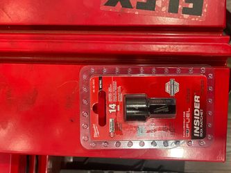 Milwaukee pass through socket