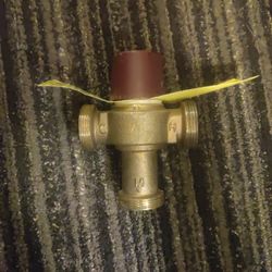 HydroGuard LFLM490 1/2 in. FNPT Brass Thermostat Tempering Valve