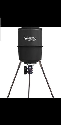 Wildgame Innovations Quick Set 225 lb. Tripod Feeder (Some small parts and screws are missing)
