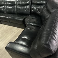 SECTIONAL GENUINE LEATHER RECLINER ELECTRIC BLACK COLOR.. DELIVERY SERVICE AVAILABLE ✅💥🚛