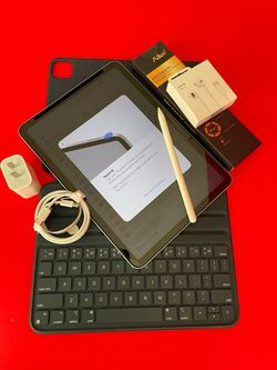Apple IPad Air 4th Generation (10.9” Liquid Retina/ 2020 Model) 64GB with keyboard case, stylus pen & Accessories (256GB $429)