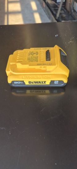 DEWALT 20V Max 2Ah Lithium-Ion Battery