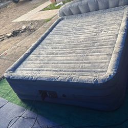 Gris, Sealy, En Buen Estado Queen