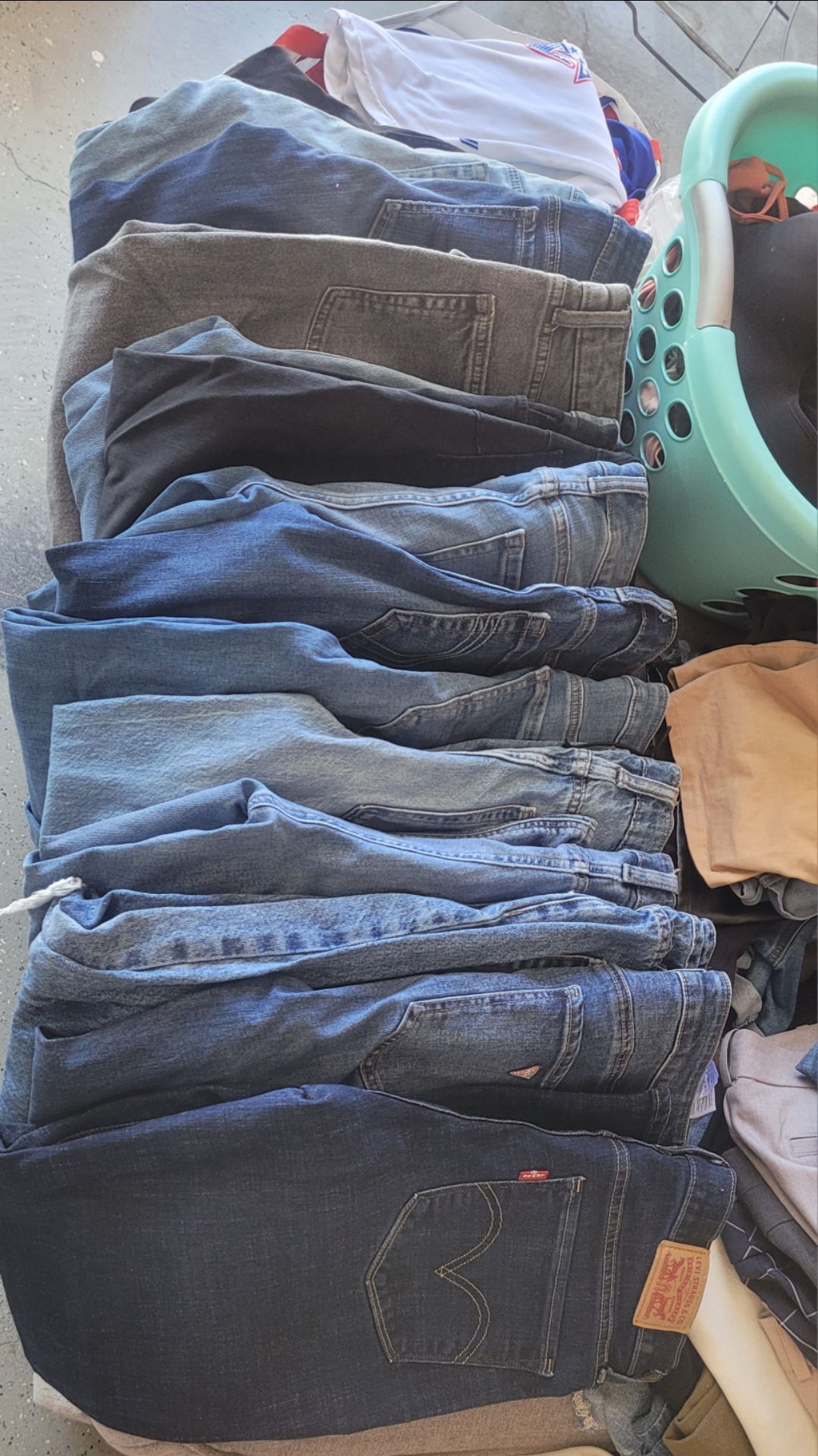 Jeans lot