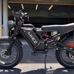 52 Volt 1500/2000 Watt Electric E-Bike, 38mph, 5’1-5’10 Rider, Lots of Power