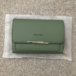 New Green Wallet Crossbody