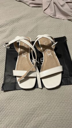 Women dress white sandal