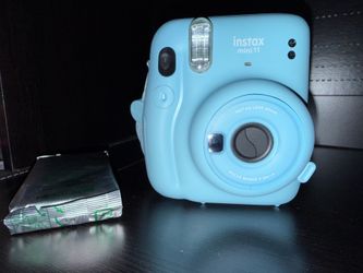 Fujifilm Instax Mini 11 Instant Camera - Sky Blue
