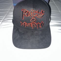 3 HAT DEAL "READ BIO"