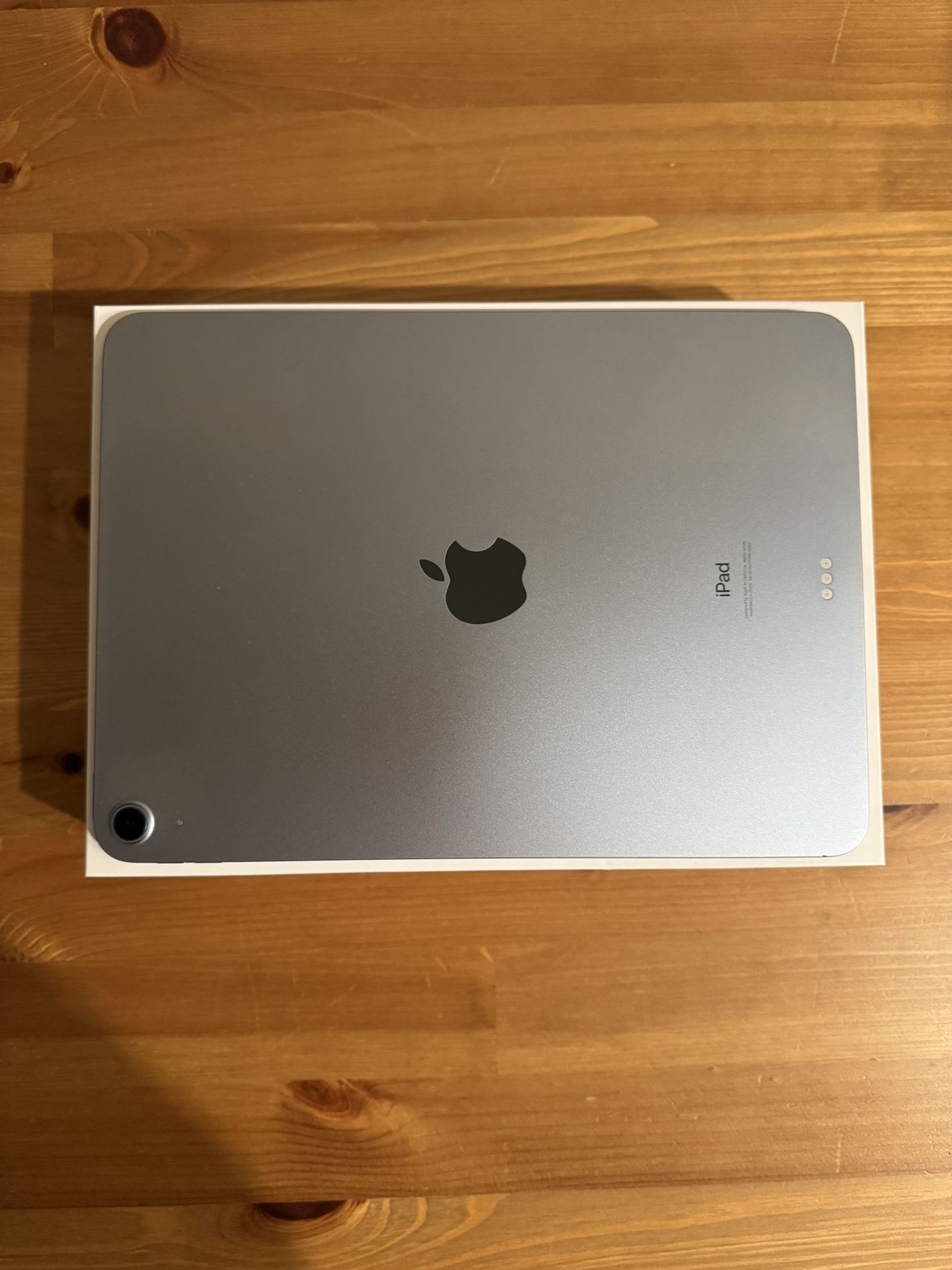 64GB 4th Gen iPad Air with White Magic Keyboard