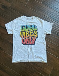 Good vibes only tee