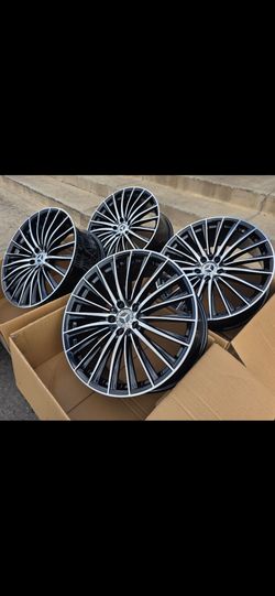20" Mercedes Benz rims.