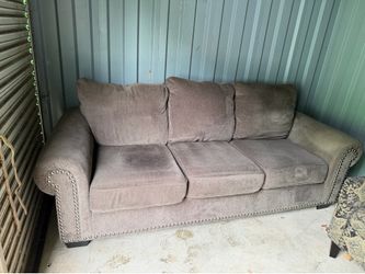 FREE three-seater sofa LOCATED IN FARMINGTON CT UNTIL TOMORROW