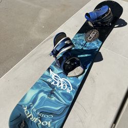 Snowboard with bindings
