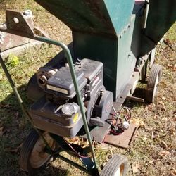 Chipper Shredder. Kemp With Briggs Stratton 