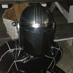 Easy Slip On Mandalorian Helmet