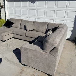 Sectional sofa 