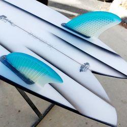 FCS2/FUTURE BASE  K2 GLASS /HEXCORE TWIN SURFBOARD FINS