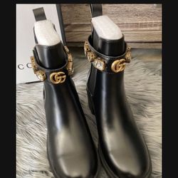 GG Woman Boots size 6
