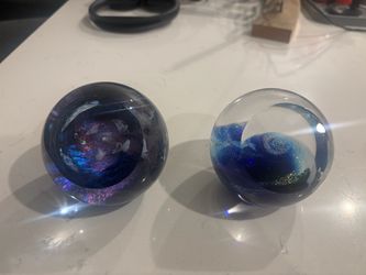 Art Glass Paperweights – Set of 2