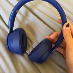 Beats Studio3 Wireless Headphones – Matte Blue – No Cable – Great Condition — $70