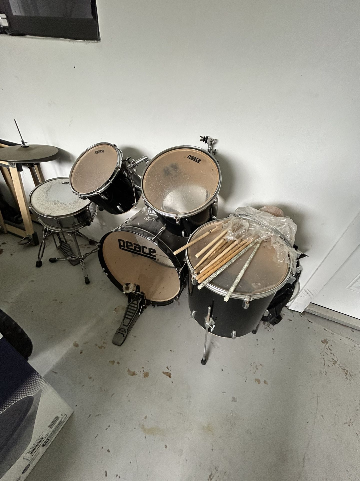 Vintage Peace Complete  Drum Set