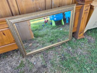 Gold mirror