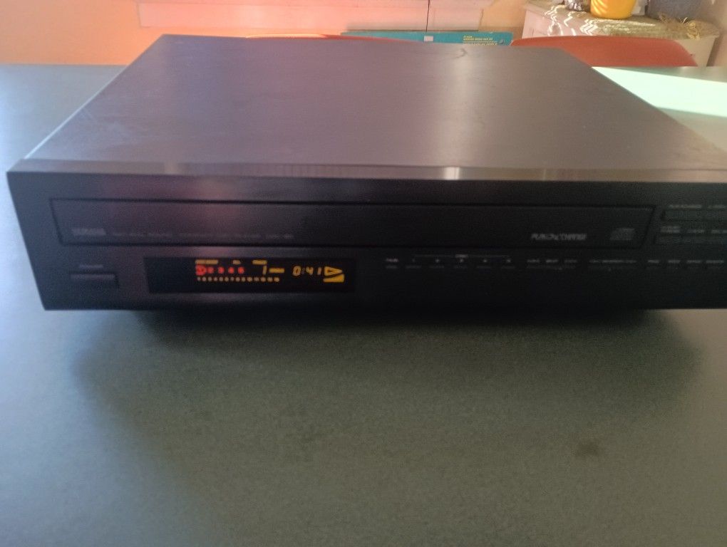 Yamaha CD Player CDC-90 5 Disc